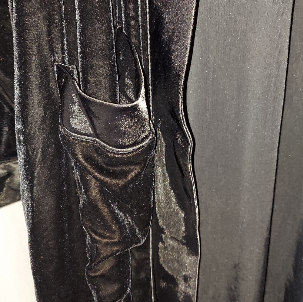 Valarie Stevens Robe View 3